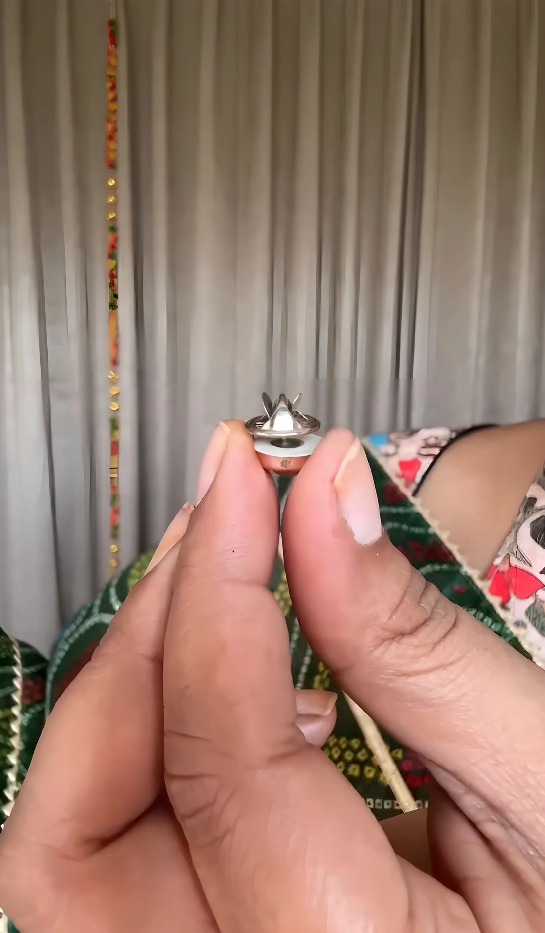 Detachable Hidden Clip for Sweaters, Shirts & Cardigans