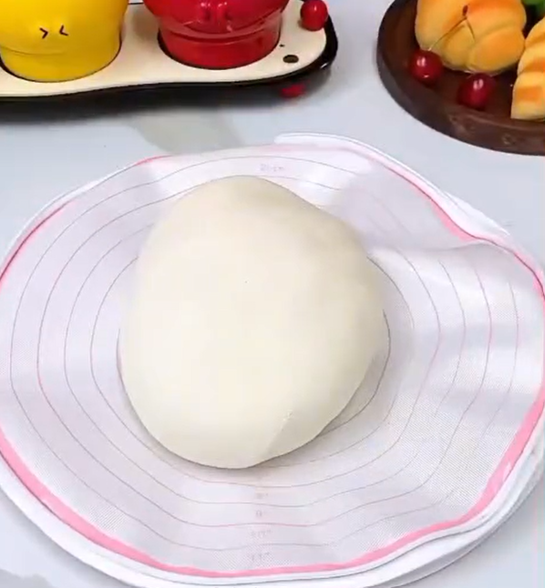 Dough Kneading Circle Maker