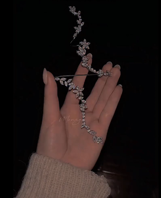 Moondust Sparkle Hand Jewellery