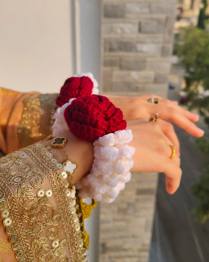 Crochet Rose Gajra