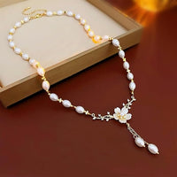 Pearl Flower Pendant Necklace